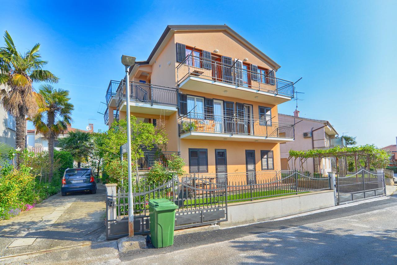 Apartment Ljiljana 1553 Новиград Экстерьер фото