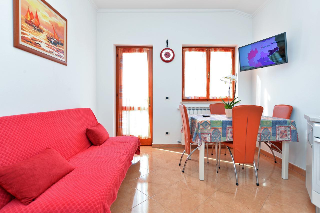 Apartment Ljiljana 1553 Новиград Экстерьер фото