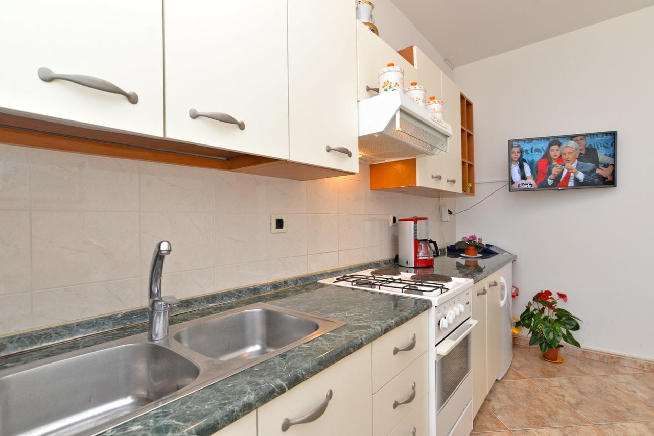 Apartment Ljiljana 1553 Новиград Экстерьер фото